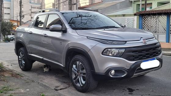 FIAT TORO 2.0 16V TURBO DIESEL FREEDOM 4WD AT9 FIAT TORO 2.0 16V TURBO DIESEL FREEDOM 4WD AT9